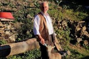 Karacaları tedavi etti unutulmadı