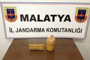 Yolcu otob&uuml;s&uuml;nde esrar