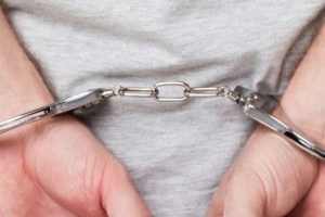 Sivas'ta dolandırıcılık operasyonu: 8 g&ouml;zaltı