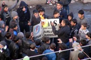 Şırnak'ta elektrik kesintisi protesto edildi