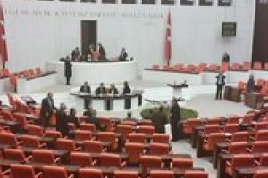 Meclis a&ccedil;-kapa yaptı