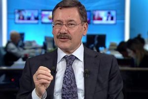 "&Ccedil;ıkıp tartışmak cesaret ister değil mi?"