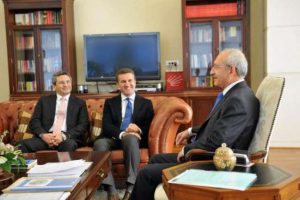 Kılı&ccedil;daroğlu Sarıg&uuml;l'le g&ouml;r&uuml;şt&uuml;