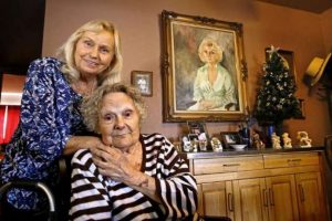 Anne-kız tam 71 yıl sonra bir araya geldi