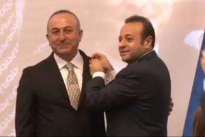 Fıkrayla bıraktı