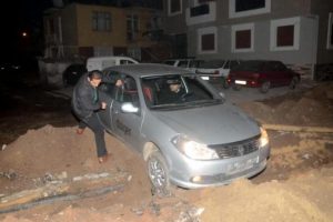 Talihsiz s&uuml;r&uuml;c&uuml; &ccedil;ukura d&uuml;şt&uuml;