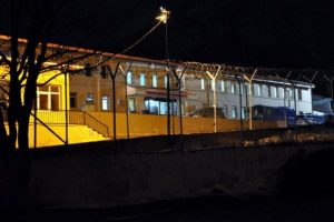 Mahkumlar isyan &ccedil;ıkardı