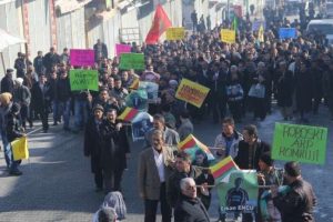 Uludere i&ccedil;in tabutlu protesto