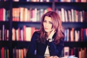 Elif Şafak isyan etti