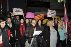 Transeks&uuml;el saldırısına protesto