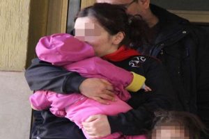 Bebeğine &ouml;yle bir veda etti ki!
