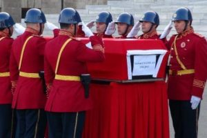 &Ccedil;elebican i&ccedil;in TBMM'de t&ouml;ren d&uuml;zenlendi