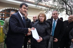 Vatandaşın tapu sevinci