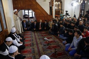 "Mehmet Akif başlı başına bir iman mektebidir..."