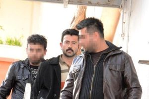 Eşinin kulağını kesip, tecav&uuml;z etti