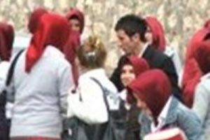 İmam hatip lisesinde ergenlik dersi anlatınca...