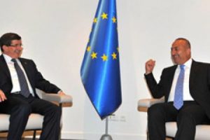 &Ccedil;avuşoğlu, Davutoğlu ile bir araya geldi