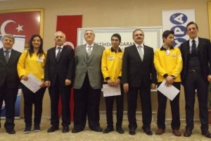 Kursu bitiren Bursalı kursiyerler sertifikalarını aldı