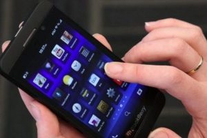 Cep telefonu devine şok &uuml;st&uuml;ne şok