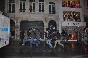 Taksim'de 11 g&ouml;zaltı
