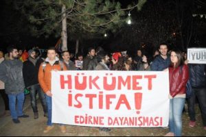 Yolsuzluk iddialarını protesto ettiler
