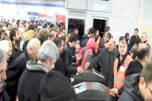 D&ouml;n&uuml;ş yolunda &uuml;cretsiz metro