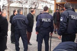 İmamın s&ouml;zleri camiyi karıştırdı!