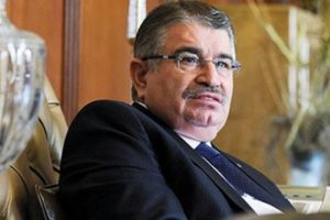 İdris Naim Şahin 10 saniyeliğine bakan oldu