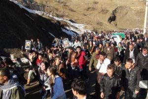 Uludere kurbanları mezarları başında anıldı