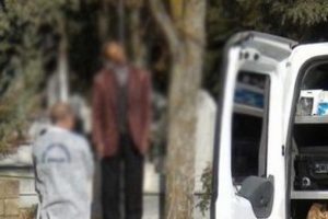 Mezarlıkta dehşete d&uuml;ş&uuml;ren g&ouml;r&uuml;nt&uuml;