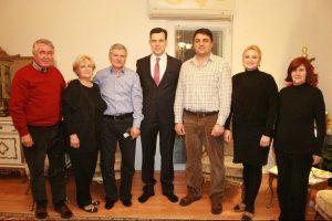 DR. Mustafa Esgin ev ziyaretlerini s&uuml;rd&uuml;r&uuml;yor