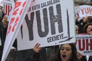 "Yolsuzluk ve r&uuml;şvet" protestosu
