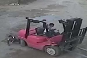 Forklift kazası kamerada