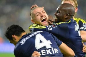 Fenerbah&ccedil;e yenilmezlik serisini 15 ma&ccedil;a y&uuml;kseltti