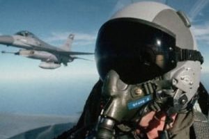 Ka&ccedil; pilot istifa etti?
