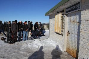 Uludağ'da kar &uuml;zerinde namaz