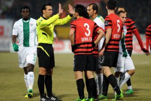 S&uuml;per Lig'e 25 g&uuml;nl&uuml;k ara