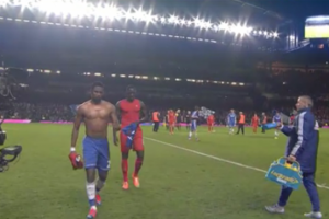 Sakho ile Eto'o devre arasında formaları değiştirdi