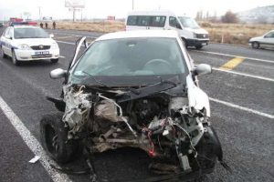 Aracın motoru adeta u&ccedil;tu