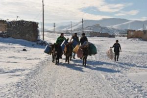 Dondurucu soğukta su &ccedil;ilesi