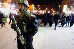Irak'ta h&uuml;k&uuml;met karşıtı g&ouml;sterilerde &ccedil;atışma