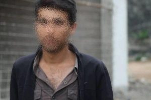 Bursa'da &ouml;ğrenci sınıfta m&uuml;d&uuml;r yardımcısını bı&ccedil;akladı