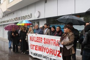 N&uuml;kleer karşıtlarından deprem uyarısı