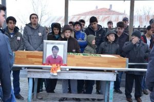 Kazada &ouml;len &ouml;ğrenciye h&uuml;z&uuml;nl&uuml; veda