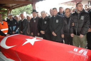 Adaletin zirvesi cenazede buluştu