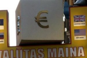 Halkın yarısı Euro'ya  karşı