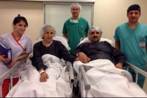 33 yıllık evli &ccedil;ift aynı anda ameliyat oldu