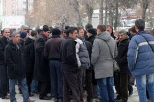 İşten &ccedil;ıkarılan taşeron iş&ccedil;ilerden eylem