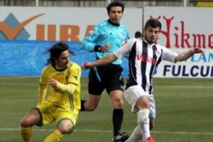 Ege derbisinde Manisaspor g&uuml;ld&uuml;!