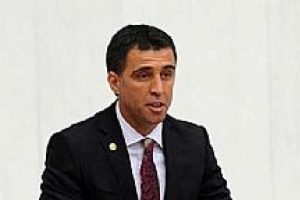 Hakan Ş&uuml;k&uuml;r'&uuml;n programı iptal edildi